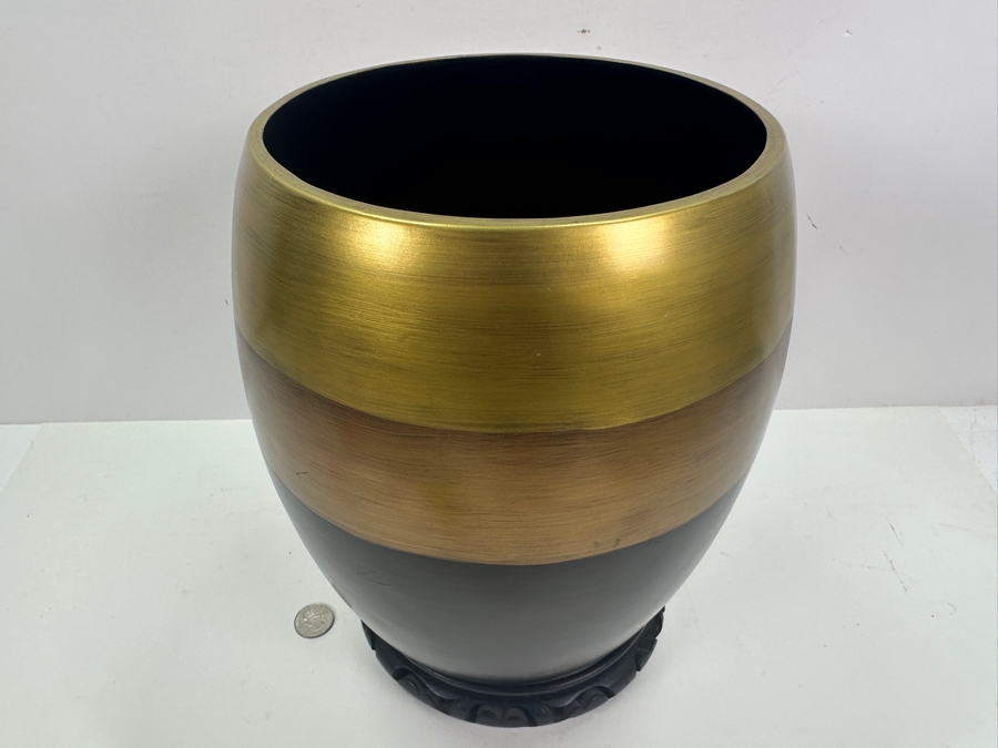 Mulit-Color Resin Vase With Wooden Stand Retails $129 [Photo 3]