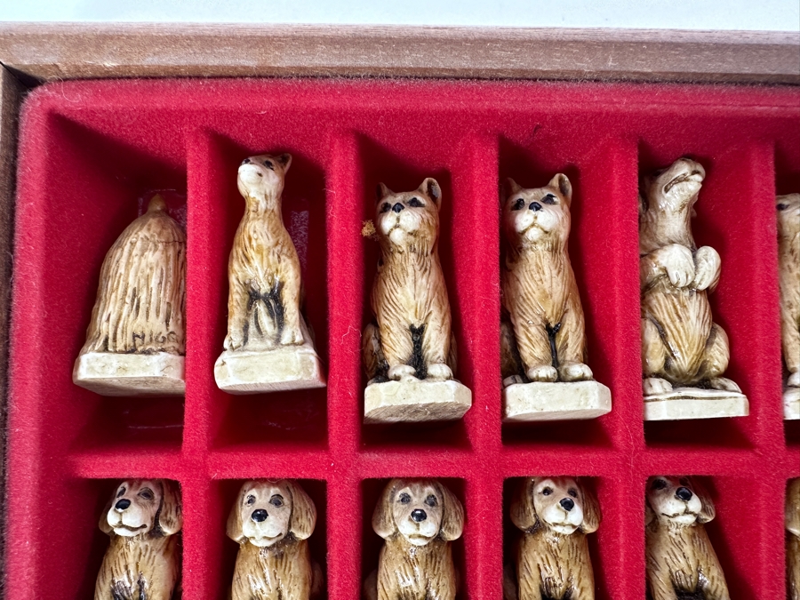 Portable Chess Set With Miniature Resin Animal Chess Pieces 7.5 X 7.5 [Photo 3]