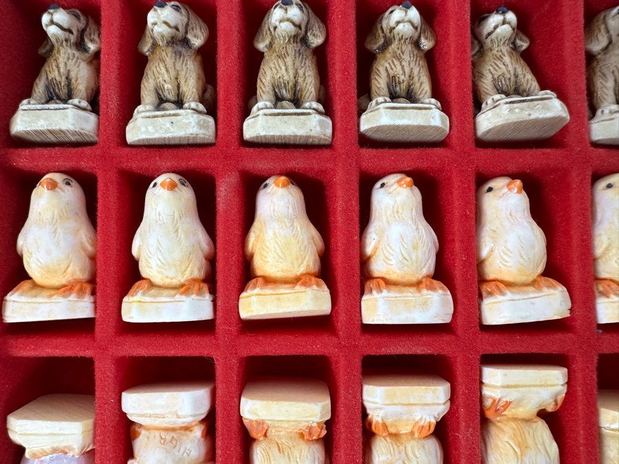 Portable Chess Set With Miniature Resin Animal Chess Pieces 7.5 X 7.5 [Photo 6]