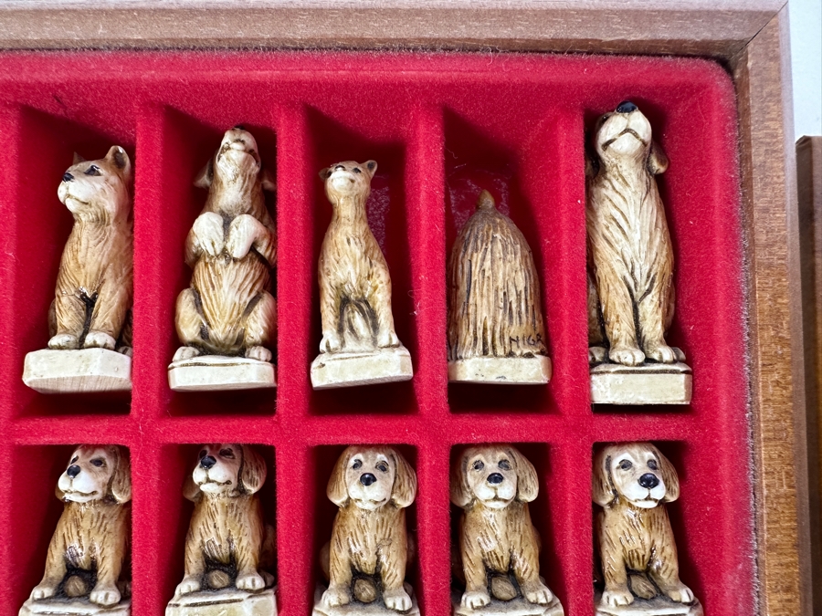 Portable Chess Set With Miniature Resin Animal Chess Pieces 7.5 X 7.5 [Photo 4]