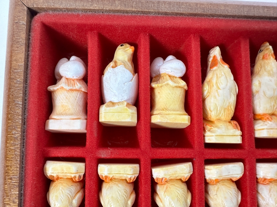 Portable Chess Set With Miniature Resin Animal Chess Pieces 7.5 X 7.5 [Photo 7]
