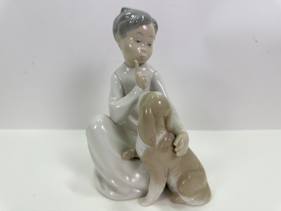 Vintage Lladro Porcelain Figurine 'Boy With Dog' 4522 8H [Photo 2]
