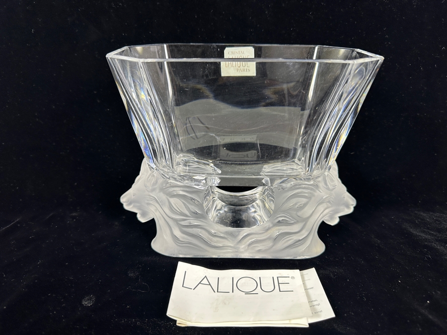 Lalique France Venise Double Lion Head Crystal Vase 9W X 4D X 6.5H [Photo 3]