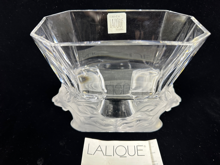 Lalique France Venise Double Lion Head Crystal Vase 9W X 4D X 6.5H [Photo 7]