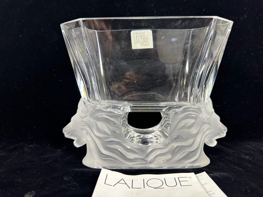 Lalique France Venise Double Lion Head Crystal Vase 9W X 4D X 6.5H [Photo 6]