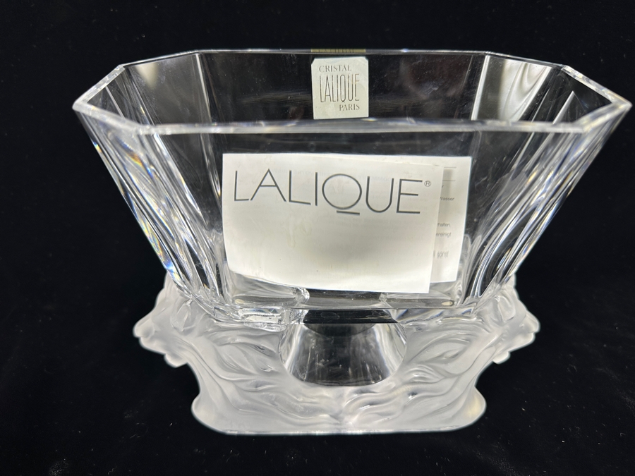 Lalique France Venise Double Lion Head Crystal Vase 9W X 4D X 6.5H [Photo 16]