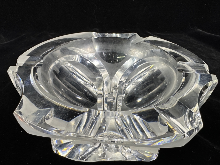 Crystal Ashtray Unknown Make 6'W [Photo 3]