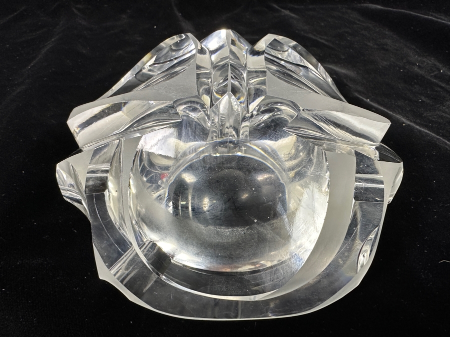 Crystal Ashtray Unknown Make 6'W [Photo 6]