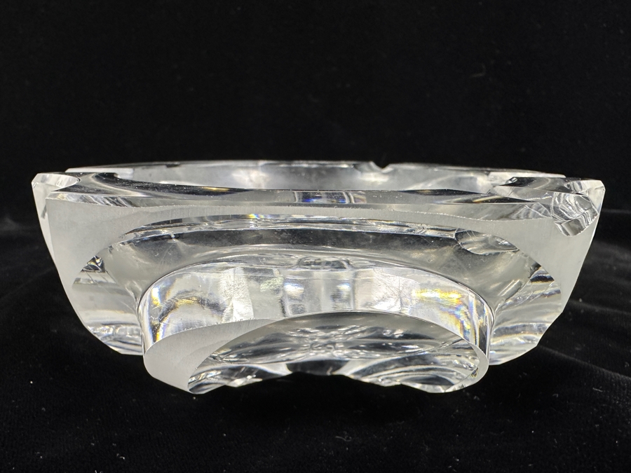 Crystal Ashtray Unknown Make 6'W [Photo 4]