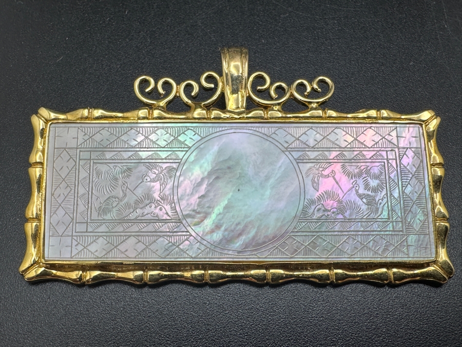 Stunning Chinese Antique Carved Mother Of Pearl Gaming Counter Framed In A 14K Gold Bamboo Motif Pendant 2 X 1.25 7.3g [Photo 2]