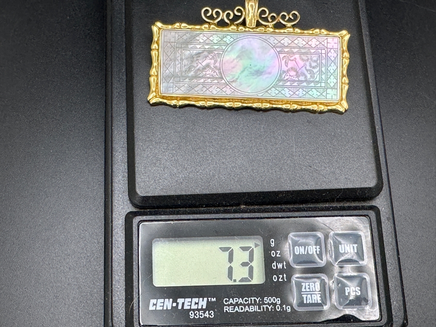 Stunning Chinese Antique Carved Mother Of Pearl Gaming Counter Framed In A 14K Gold Bamboo Motif Pendant 2 X 1.25 7.3g [Photo 13]