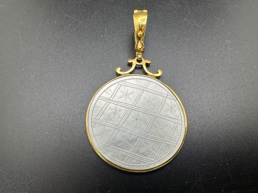 Chinese Antique Carved Mother Of Pearl Gaming Counter Circa Emperor Ch'ien Lung (1736-1796) Framed In 14K Gold Pendant With Certificate Of Authenticity 5.7g [Photo 5]