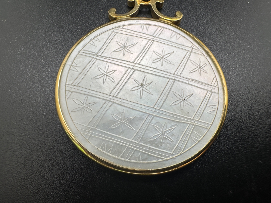 Chinese Antique Carved Mother Of Pearl Gaming Counter Circa Emperor Ch'ien Lung (1736-1796) Framed In 14K Gold Pendant With Certificate Of Authenticity 5.7g [Photo 6]