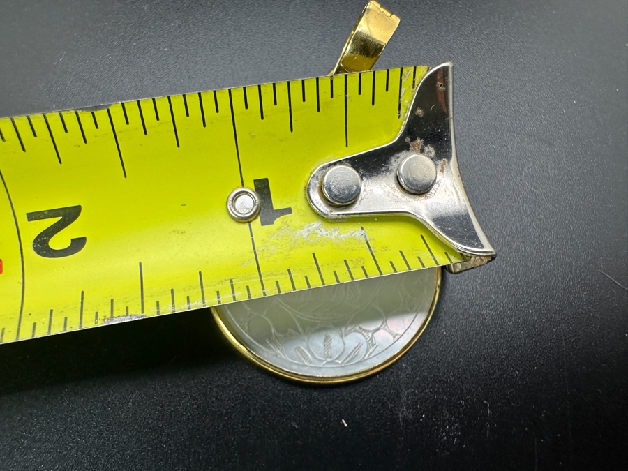 Chinese Antique Carved Mother Of Pearl Gaming Counter Circa Emperor Ch'ien Lung (1736-1796) Framed In 14K Gold Pendant With Certificate Of Authenticity 5.7g [Photo 9]