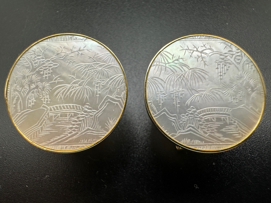 Chinese Antique Carved Mother Of Pearl Gaming Counters Framed In 14K Gold Earrings 3.8g [Photo 2]