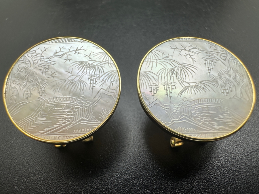 Chinese Antique Carved Mother Of Pearl Gaming Counters Framed In 14K Gold Earrings 3.8g [Photo 3]
