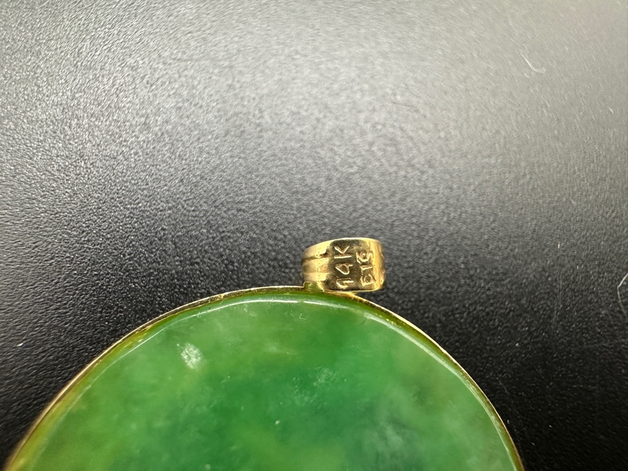14k Gold Green Jade Medallion Pendant 4.9g Retails $600 [Photo 6]