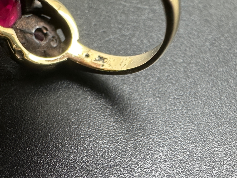 10k Gold Imitation Birthstones Ring Size 6.5 3g Retails $500 [Photo 6]