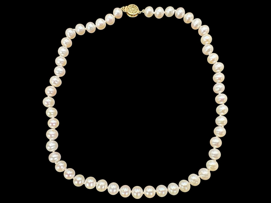 16' Pearl Necklace With 14k Gold Clasp Retails $400 [Photo 1]