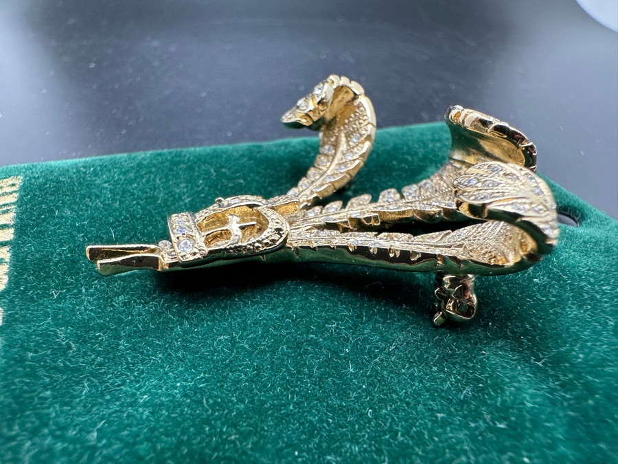 Butler & Wilson Brooch Pin [Photo 6]