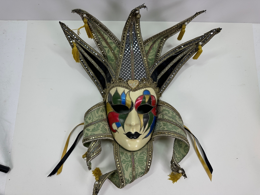 Authentic Hand Painted Venetian Jester Mask for Carnival Of Venice Made In Italy 15 x 17 [Photo 2]