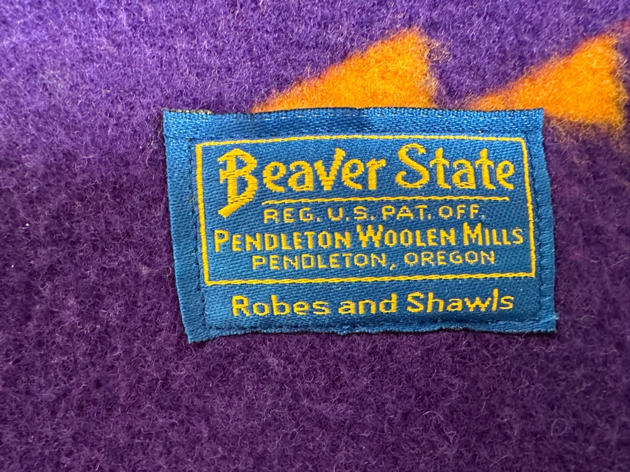 New Pendleton Wool Blanket 80' X 65' With Premium Large Leather Carrier [Photo 5]