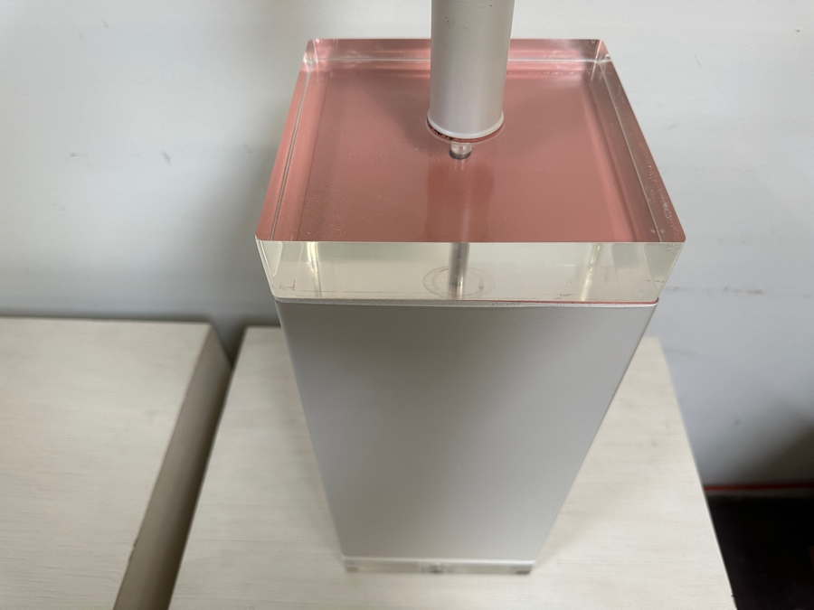 Vintage Lucite Table Lamp 33H [Photo 3]