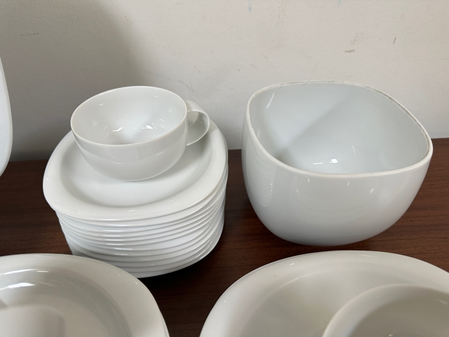 Vintage Rosenthal Studio-Line Porcelain Suomi White China Service Designed In Finland By Timo Sarpaneva - See Photos [Photo 7]