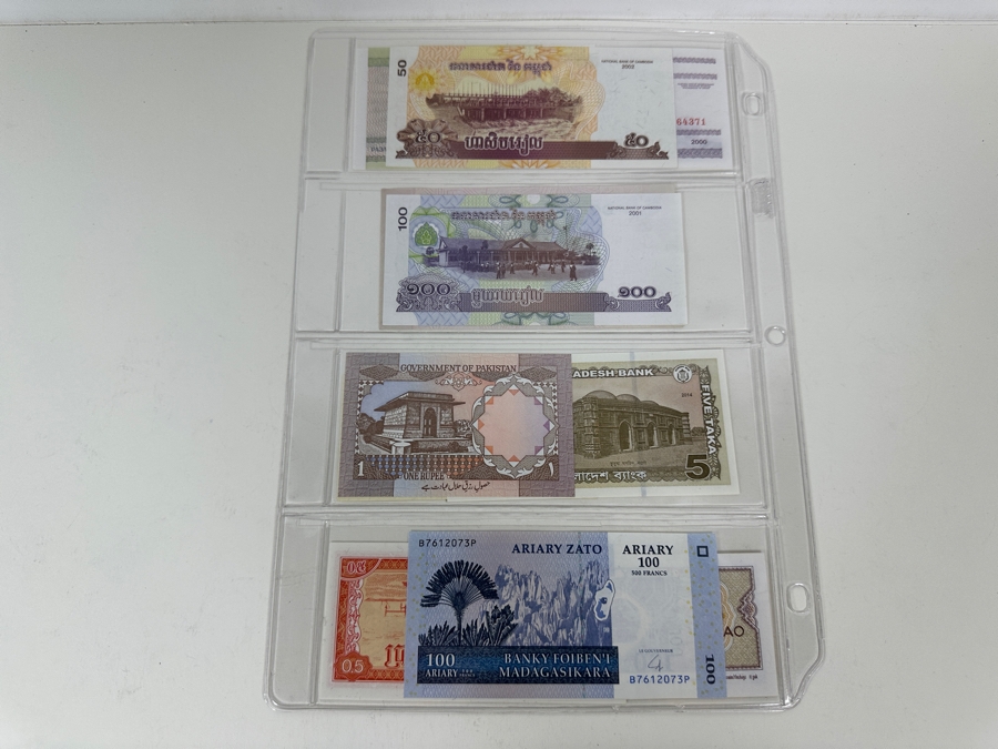 Album Of U.S. & World Currency With 107 Different Notes [Photo 22]
