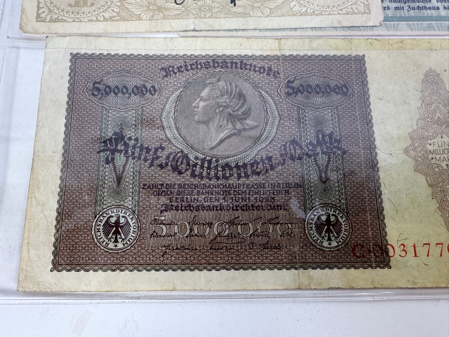 Album Of U.S. & World Currency With 107 Different Notes [Photo 7]