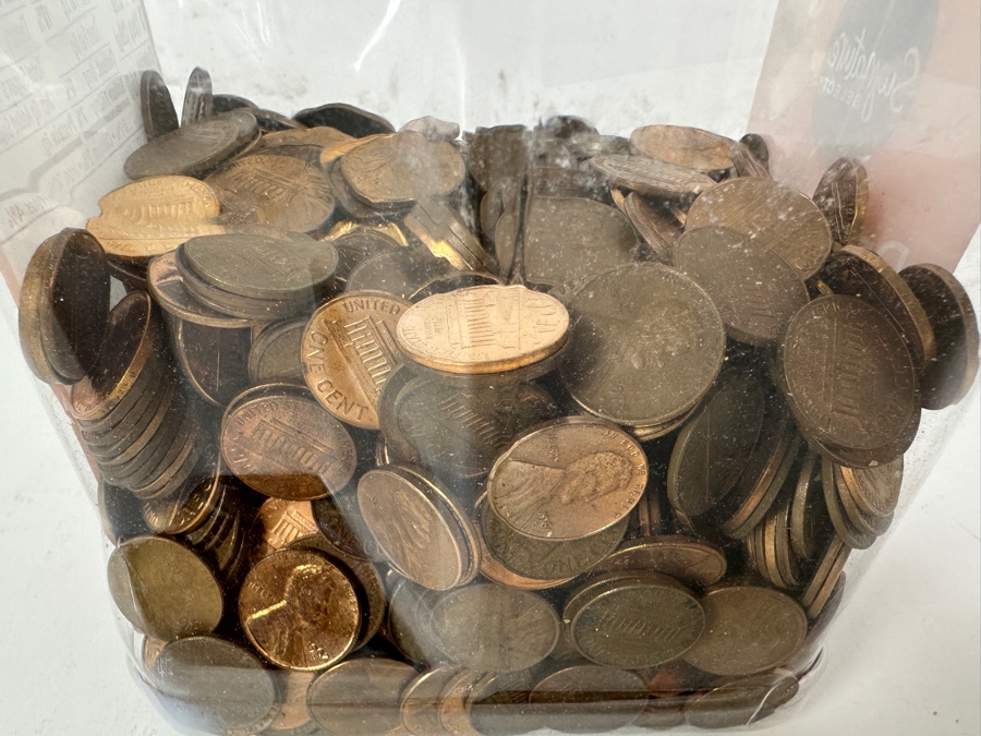 Over Troy 10 Pounds Of Copper Pennies Dated 1981 And Earlier [Photo 1]