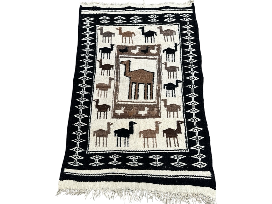 Hand Knotted Wool Peruvian Wall Hanging Small Area Rug 29 X 44 [Photo 1]