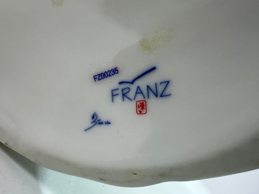 Franz Collection Jungle Beauties Safari Leopard Porcelain Vase (Top Of One Of The Tree Branches Has Been Repaired - See Photos) 14H Retails $1,180 [Photo 12]