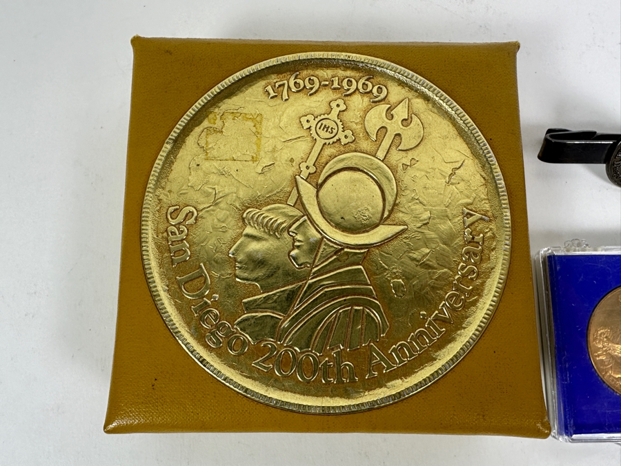 San Diego 200th Anniversary Lot (1769-1969): Sterling Silver Spoon, Sterling Silver Tie Clip & Tokens [Photo 8]