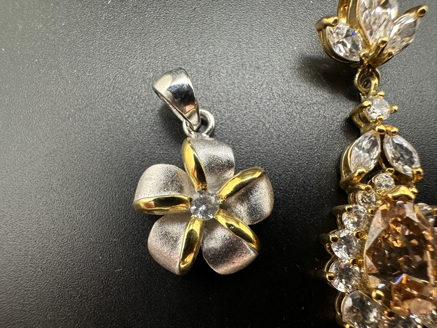 Three Sterling Silver Pendants 11.5g [Photo 4]