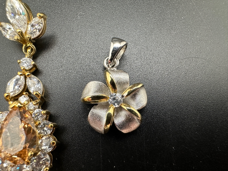 Three Sterling Silver Pendants 11.5g [Photo 5]