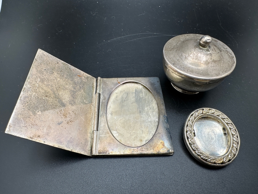 Sterling Silver Lot Featuring Two Small Picture Frames And One Lidded Sterling Box 55.7g [Photo 2]