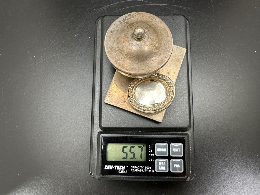 Sterling Silver Lot Featuring Two Small Picture Frames And One Lidded Sterling Box 55.7g [Photo 9]