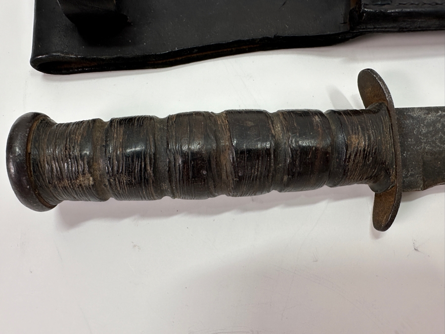 Vintage U.S. Military Fighting Knife With Sheath [Photo 2]
