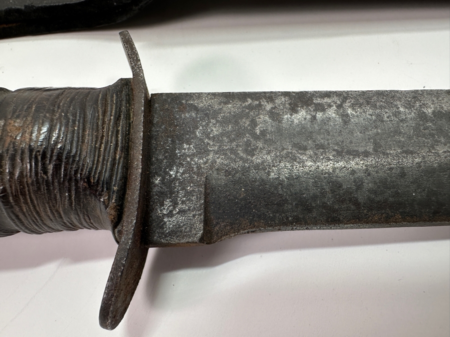 Vintage U.S. Military Fighting Knife With Sheath [Photo 5]