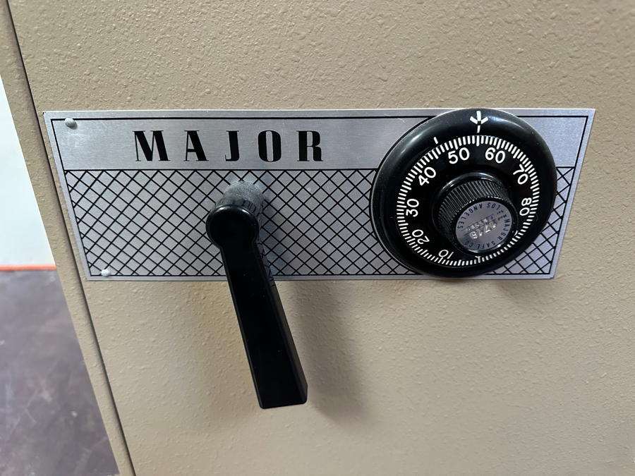Major Western Safe and Vault Company Floor Safe with Dial Combination 17W x 24D x 24H [Photo 7]
