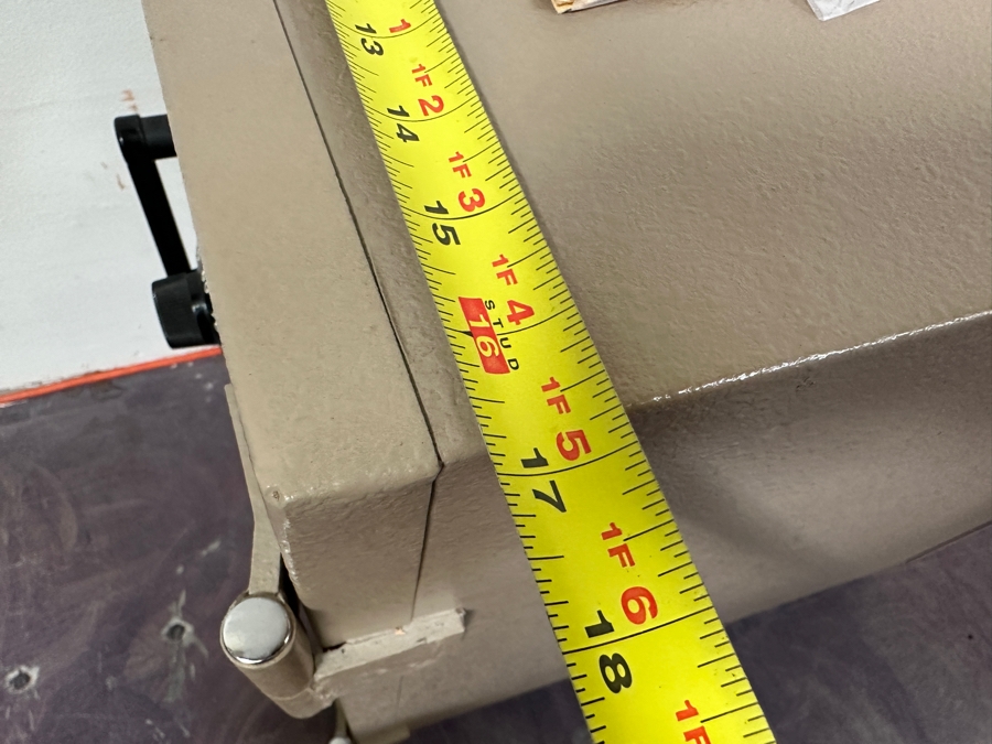 Major Western Safe and Vault Company Floor Safe with Dial Combination 17W x 24D x 24H [Photo 11]