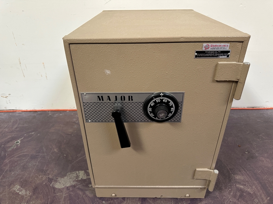 Major Western Safe and Vault Company Floor Safe with Dial Combination 17W x 24D x 24H [Photo 6]
