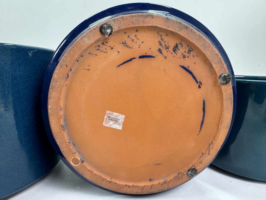 (2) 8' Flower Pots & (2) 6' Flower Pots [Photo 3]