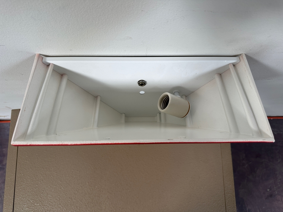 Set Of Four Vintage Ron Rezek Geometric Arno Metal Wall Sconces 14W X 6.5D X 9.5H [Photo 3]