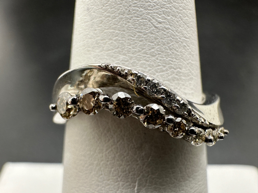 Sterling Silver Ring With White & Cognac Diamonds (Est. .20cttw) Size 7 2.5g Retails $400 [Photo 3]
