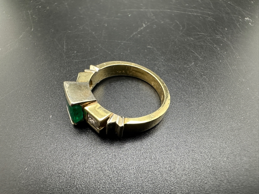 14k Gold Natural Emerald 7.35mm X 5.25mm (Est. 1ct) Set With (2) .09 Princess Cut Diamonds (Est. .18cttw) Size 7 6g Retails $4,800 [Photo 12]