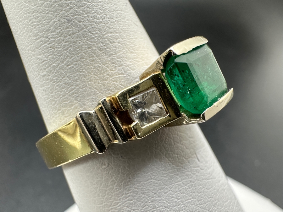 14k Gold Natural Emerald 7.35mm X 5.25mm (Est. 1ct) Set With (2) .09 Princess Cut Diamonds (Est. .18cttw) Size 7 6g Retails $4,800 [Photo 5]