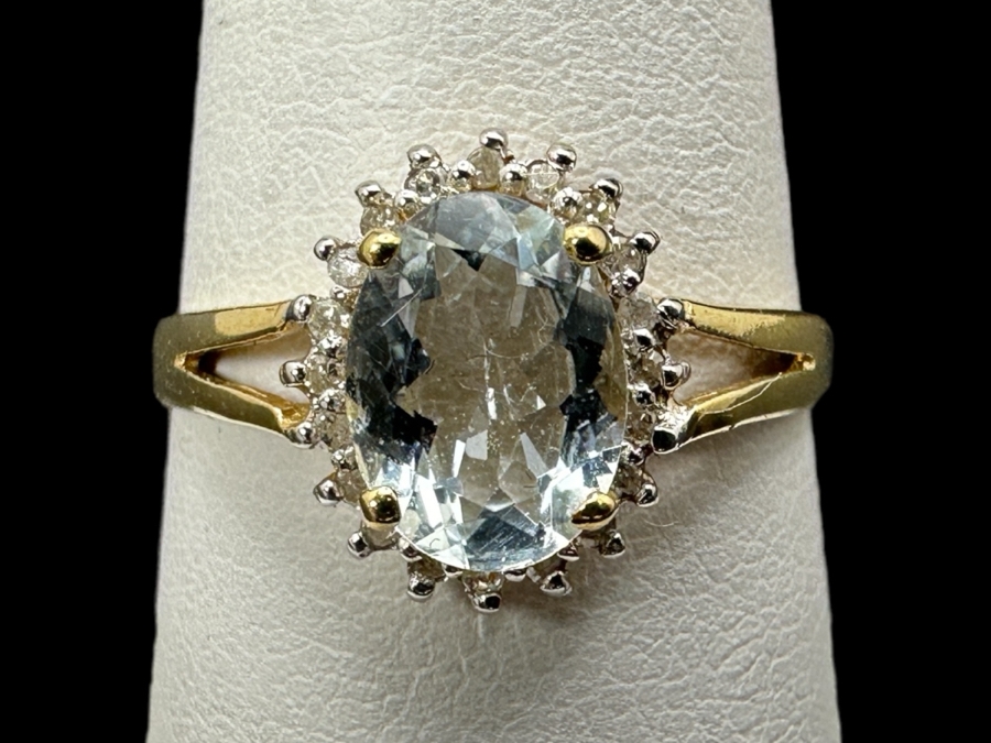 14k Gold 8 X 6mm Aquamarine Ring Set With (20) 1mm Diamonds (Est. .10cttw) Size 7.5 1.8g Retails $800