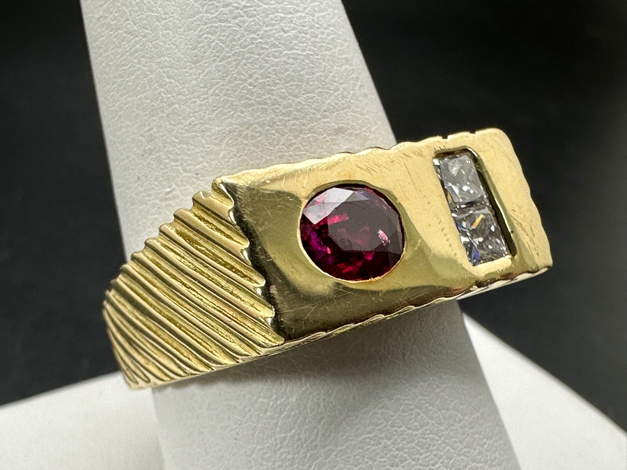 14k Gold Gentlemen's Ring With Est. 6 X 5 Natural Ruby And (2) 3 X 3 Princess Cut Natural Diamonds Est. .20cttw Size 10 11.4g Retails $4,400